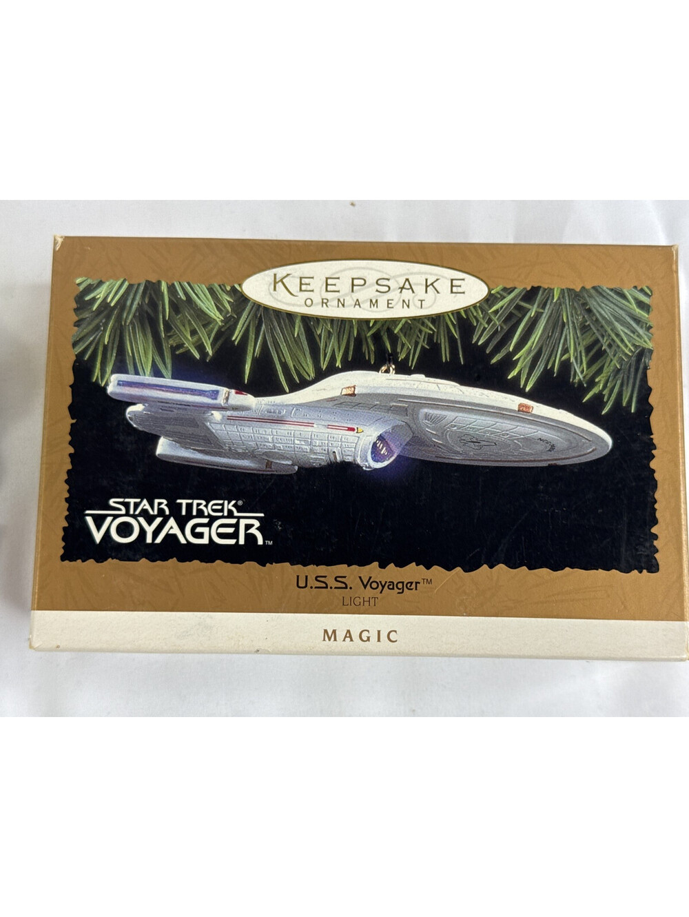 Hallmark Keepsake 1996 Star Trek USS Voyager Magic Light Ornament QXI7544